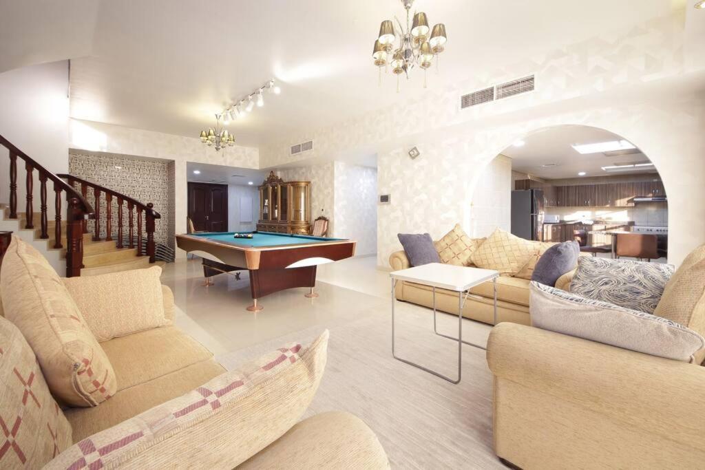 5bhk With Pool Falcon Of Wonders Villa Dubai