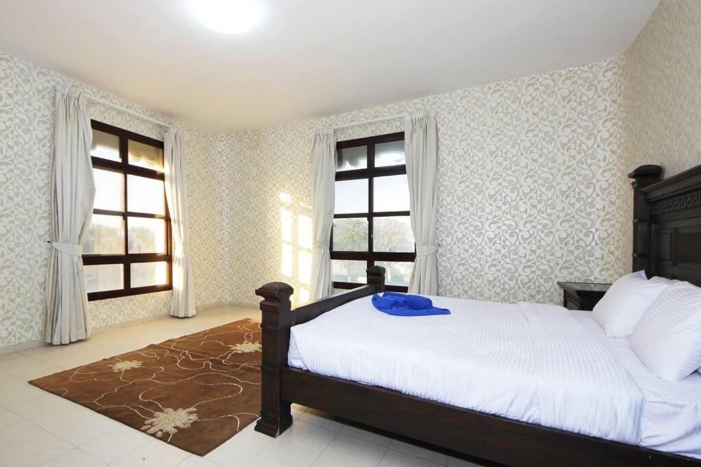 Villa 5bhk With Pool Falcon Of Wonders *