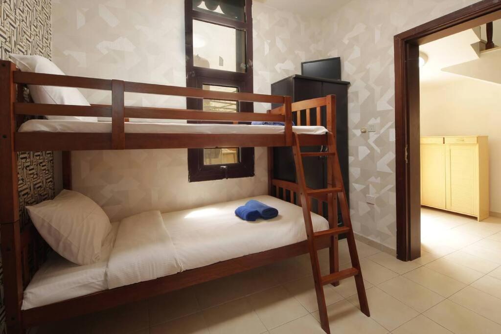 5bhk With Pool Falcon Of Wonders Villa