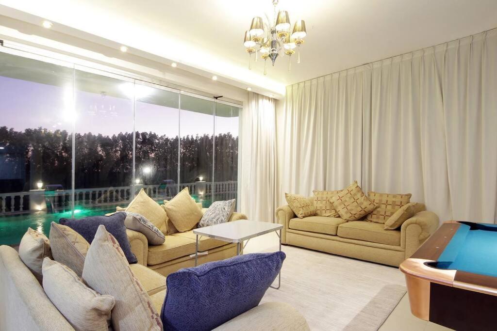 Villa 5bhk With Pool Falcon Of Wonders Dubai