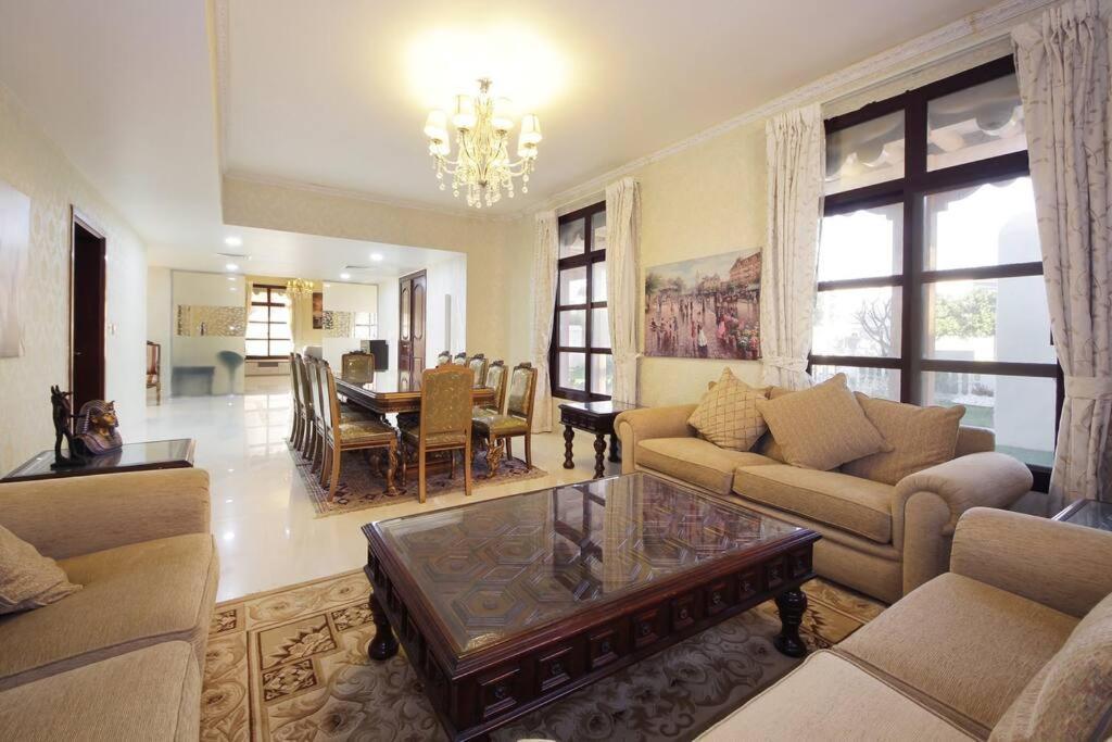 5bhk With Pool Falcon Of Wonders *