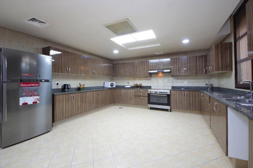 5bhk With Pool Falcon Of Wonders Villa *